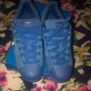 Blue Addias Superstars boys size 5 1/2